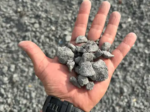 Заказать Шлаковый щебень с доставкой по Киеву и области