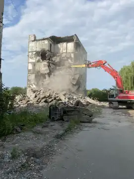 Демонтаж будинків - в Києві та області